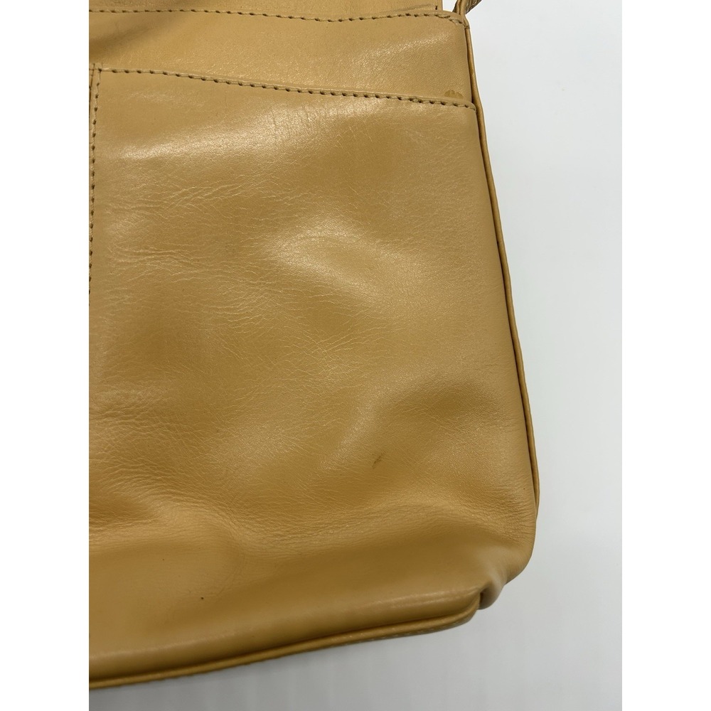 Kenneth Cole New York Leather Crossbody Bag Purse Beige - Picture 6 of 10